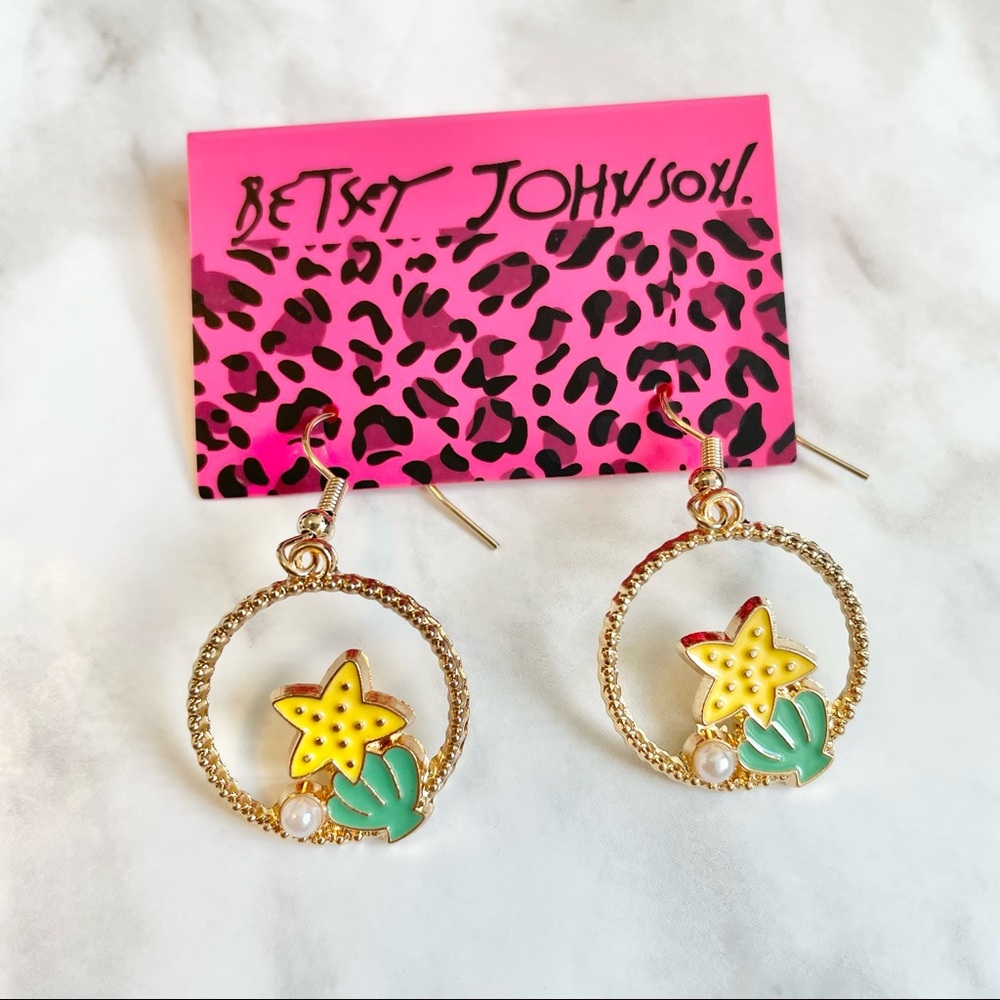 🎉 New Betsey Johnson Seashell Earrings